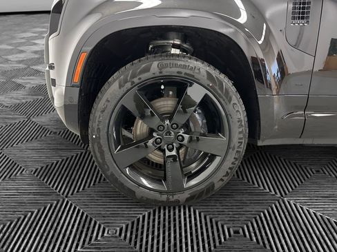 New 2026 Land Rover Defender 110 X-Dynamic SE AWD/4WD image 14