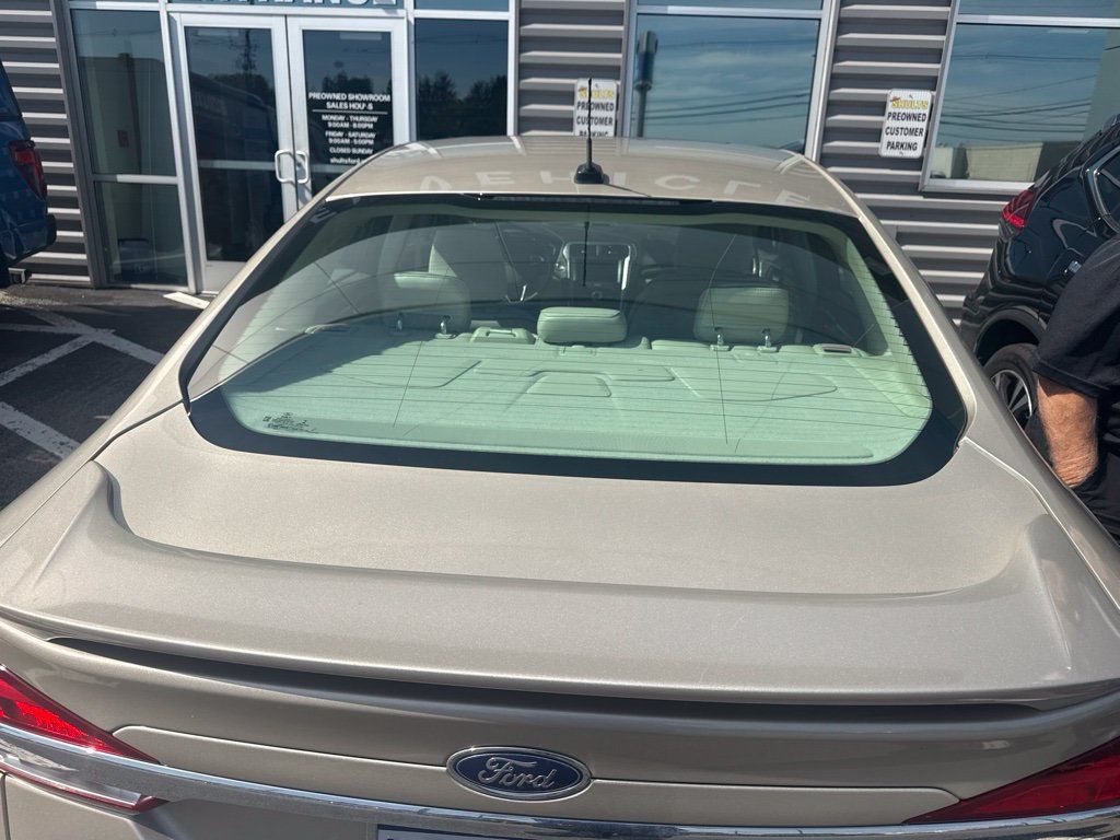 Used 2017 Ford Fusion Energi Platinum FWD image 6
