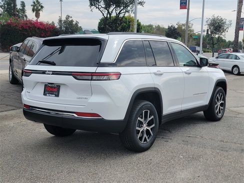 New 2025 Jeep Grand Cherokee Limited image 4