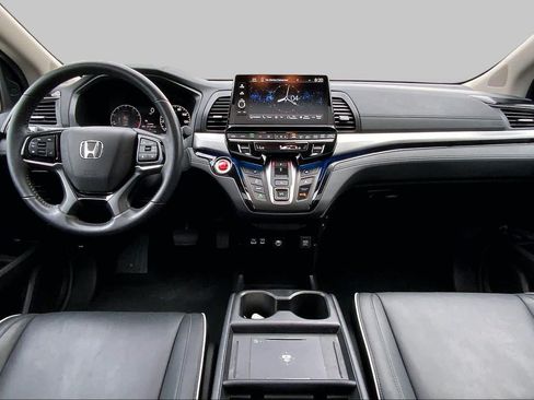 Used 2025 Honda Odyssey Touring image 16