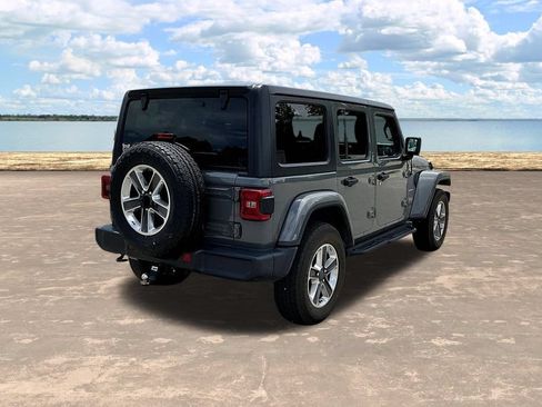 Used 2020 Jeep Wrangler Unlimited Sahara w/ LED Lighting Group AWD/4WD image 11