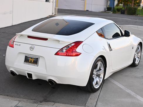 Used 2010 Nissan 370Z Coupe image 7