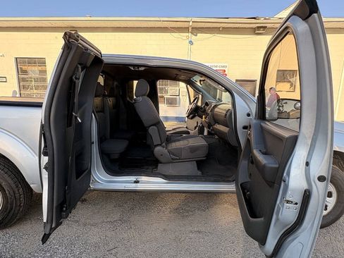 Used 2007 Nissan Frontier XE w/ Preferred Pkg RWD image 17