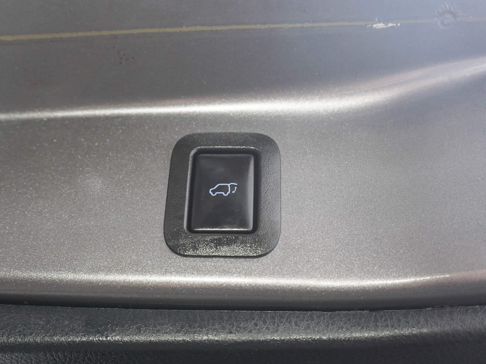 Used 2018 Toyota Highlander XLE AWD/4WD image 11