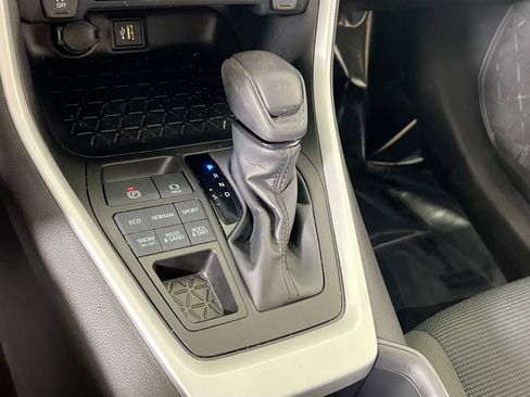 Used 2023 Toyota RAV4 LE image 16