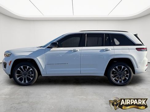 New 2025 Jeep Grand Cherokee Overland w/ Adv Protech Group III AWD/4WD image 8