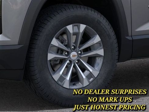 New 2026 Chevrolet Equinox LT w/ Safety and Technology Package FWD image 9