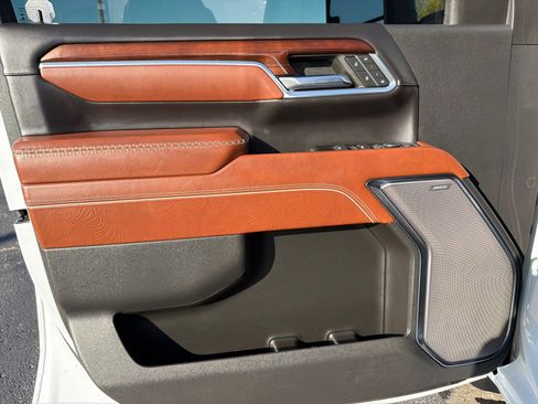 Used 2024 GMC Sierra 2500 Denali Ultimate image 18