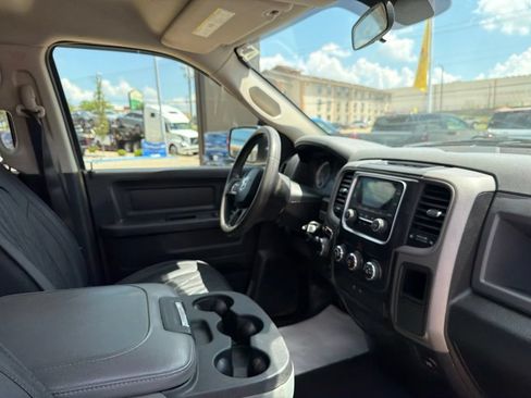 Used 2017 RAM 1500 Express AWD/4WD image 13