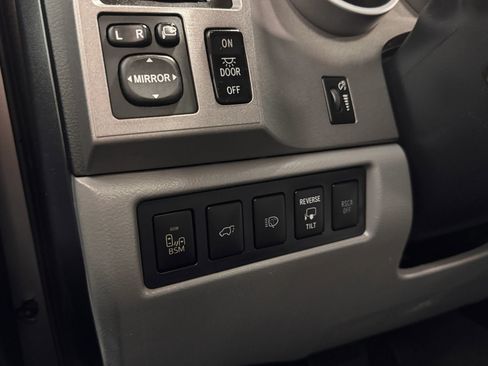 Used 2012 Toyota Sequoia Platinum image 20