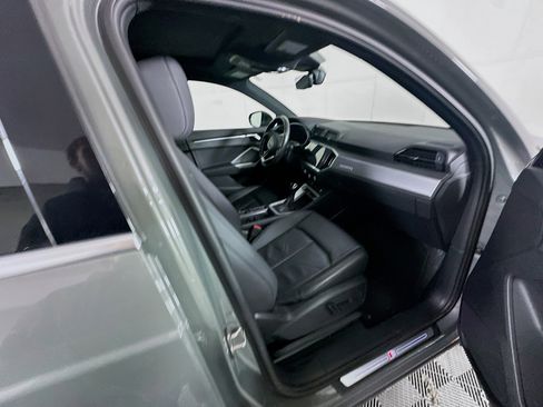 Used 2024 Audi Q3 2.0T Premium image 31