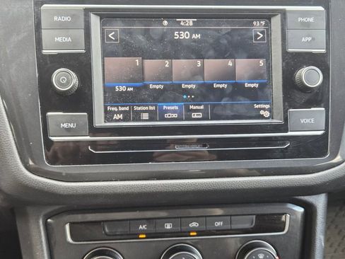 Used 2021 Volkswagen Tiguan S FWD image 12