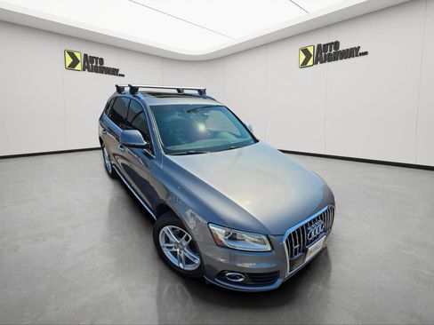 Used 2017 Audi Q5 2.0T Premium Plus w/ Technology Package image 10