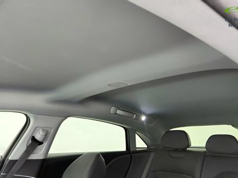 Used 2025 Lucid Air Pure RWD image 72