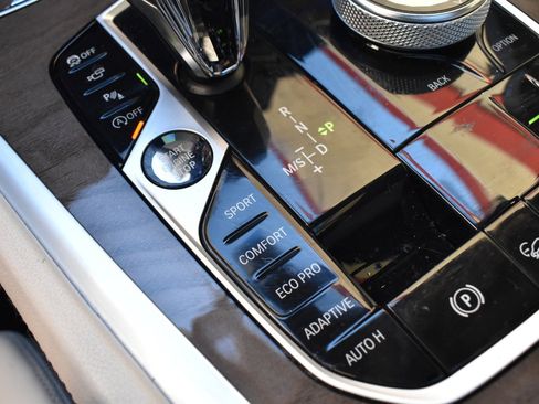 Used 2020 BMW X6 xDrive40i w/ Executive Package image 35