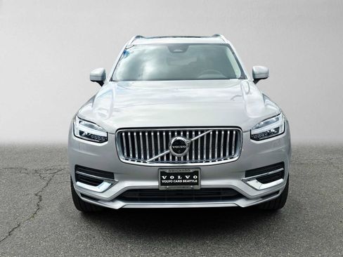 Certified 2025 Volvo XC90 T8 Plus w/ Protection Package Premier AWD/4WD image 8