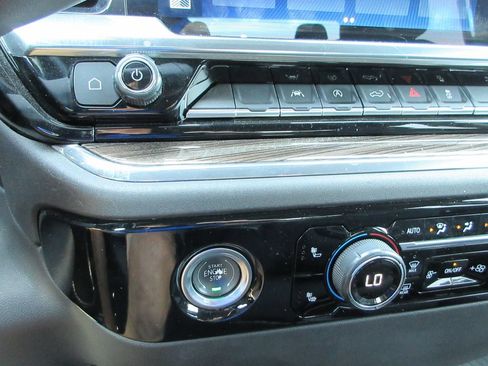 Certified 2024 Chevrolet Silverado 1500 LT AWD/4WD image 30