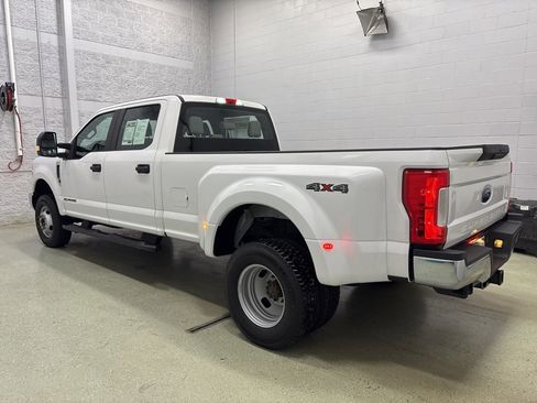 Used 2019 Ford F350 XL w/ Power Equipment Group image 6