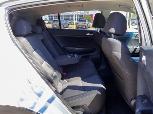 Used 2021 Kia Sportage LX image 10