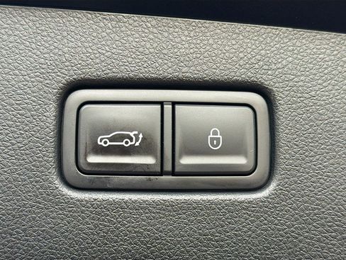 Used 2024 Genesis GV70 2.5T w/ Sport Prestige Package image 13