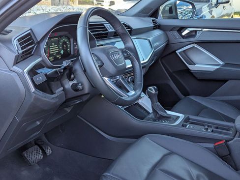 Used 2025 Audi Q3 2.0T Premium image 13