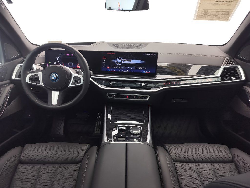 Certified 2026 BMW X5 xDrive50e w/ M Sport Package AWD/4WD image 11
