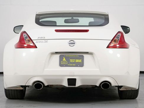 Used 2011 Nissan 370Z Touring image 10
