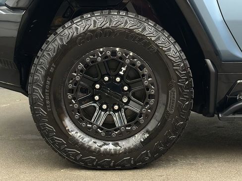 Used 2024 GMC Hummer EV 3X w/ Omega Edition image 11