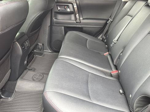 Used 2023 Toyota 4Runner TRD Off-Road Premium w/ Moonroof Package AWD/4WD image 19
