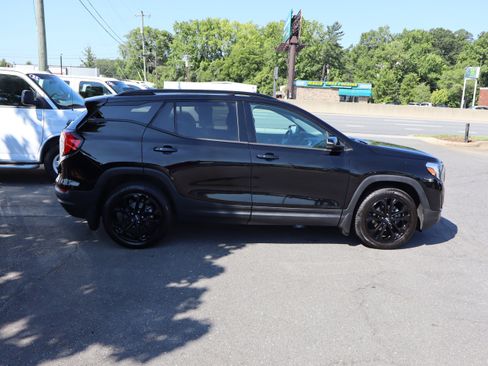 Used 2019 GMC Terrain SLE w/ Driver Convenience Package AWD/4WD image 11
