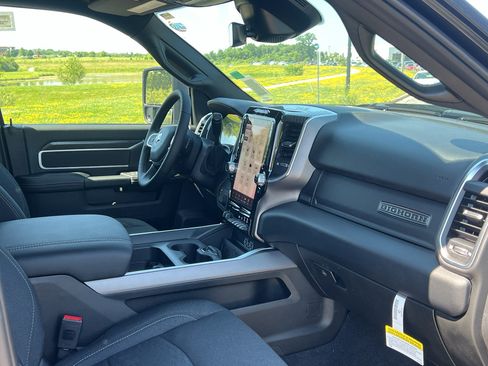 New 2026 RAM 2500 Big Horn AWD/4WD image 27