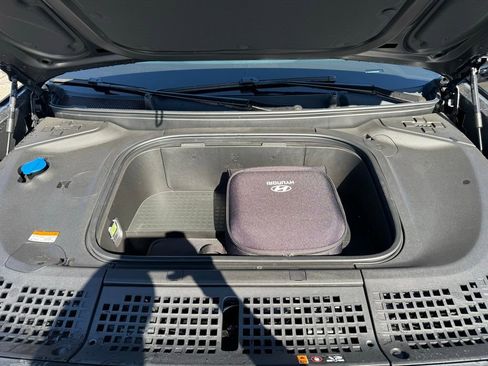 New 2026 Hyundai Ioniq 9 Limited AWD/4WD image 10