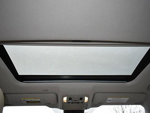 Used 2022 Toyota Highlander XLE image 32