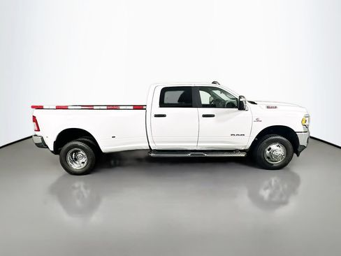 Used 2024 RAM 3500 Big Horn AWD/4WD image 8