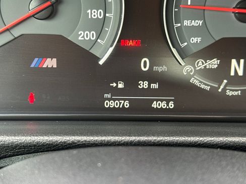 Used 2018 BMW M4 Coupe RWD image 25