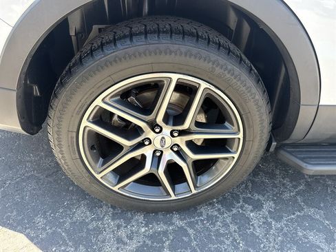 Used 2017 Ford Explorer Sport w/ Equipment Group 401A AWD/4WD image 8