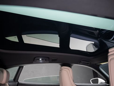 Used 2023 Porsche Taycan 4S image 70