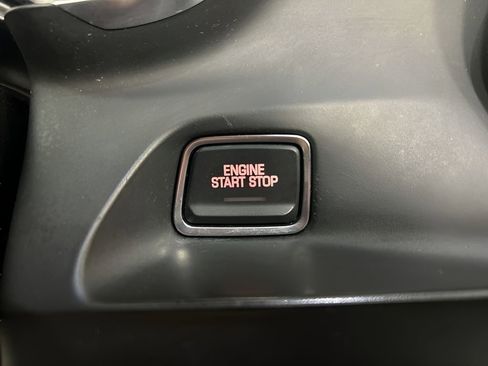 Used 2018 Chevrolet Camaro LT image 31