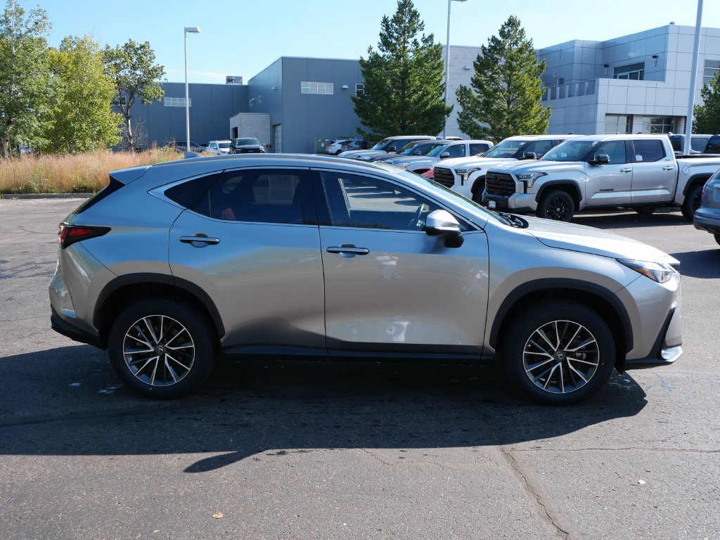 Used 2024 Lexus NX 350h AWD image 4