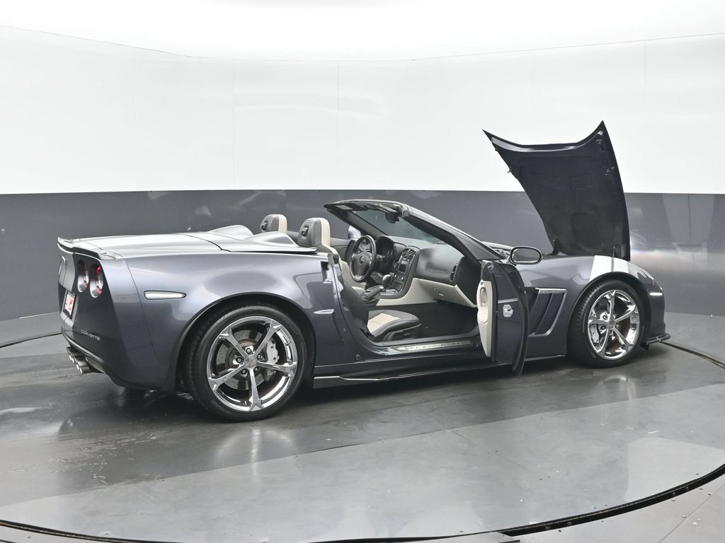 Used 2013 Chevrolet Corvette Grand Sport w/ 2LT Preferred Equipment Group RWD image 33