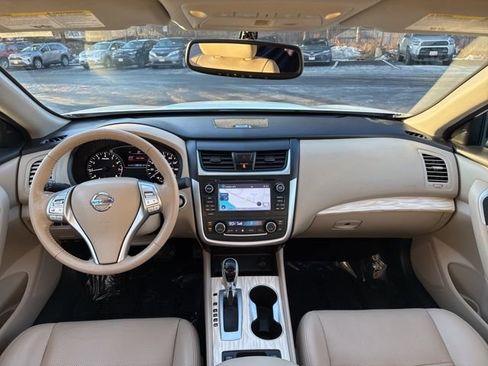 Used 2016 Nissan Altima 2.5 SL w/ 2.5 Technology Package image 16