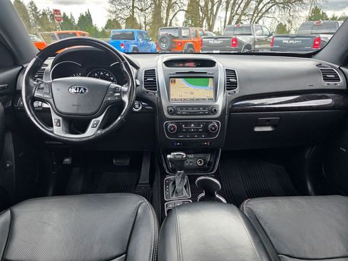 Used 2014 Kia Sorento SX w/ 3rd Row Package image 5