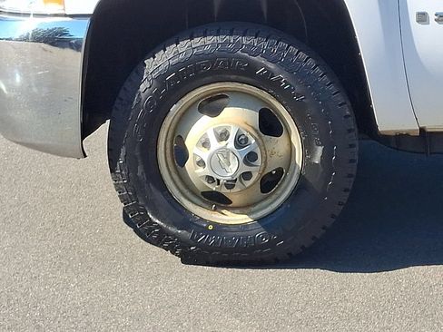Used 2008 Chevrolet Silverado 3500 W/T AWD/4WD image 8