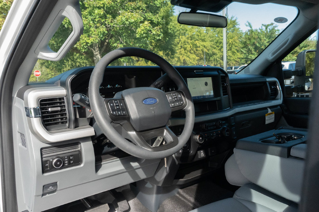 New 2027 Ford F250 XL w/ XL Chrome Package AWD/4WD image 18