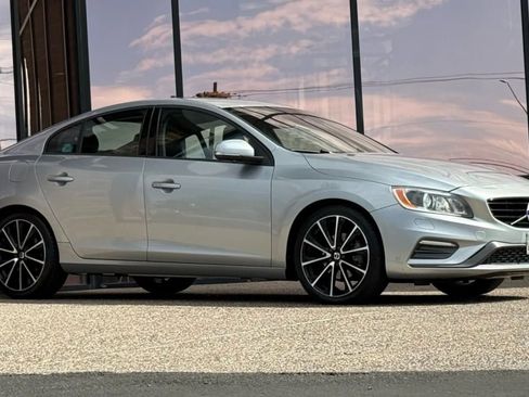 Used 2017 Volvo S60 T5 Dynamic w/ Vision Package image 17