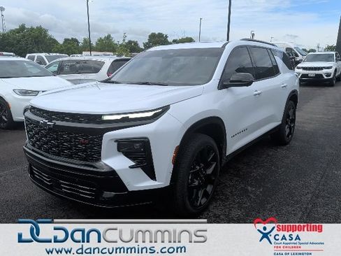 Used 2026 Chevrolet Traverse RS w/ LPO, Floor Liner Package AWD/4WD image 1