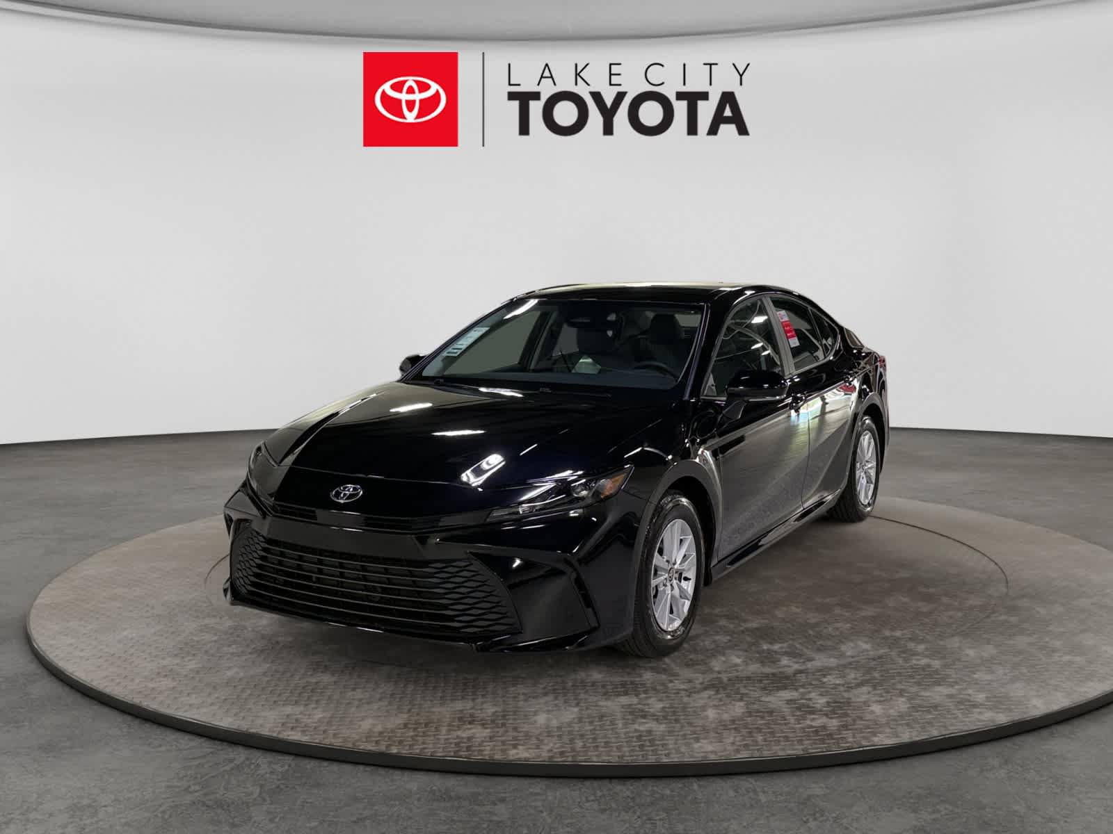 Used 2026 Toyota Camry LE FWD image 1