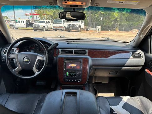 Used 2012 Chevrolet Tahoe LTZ RWD image 20