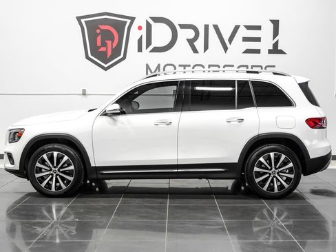 Used 2021 Mercedes-Benz GLB 250 w/ Premium Package image 12