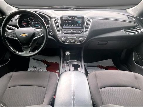 Used 2018 Chevrolet Malibu LT FWD image 7